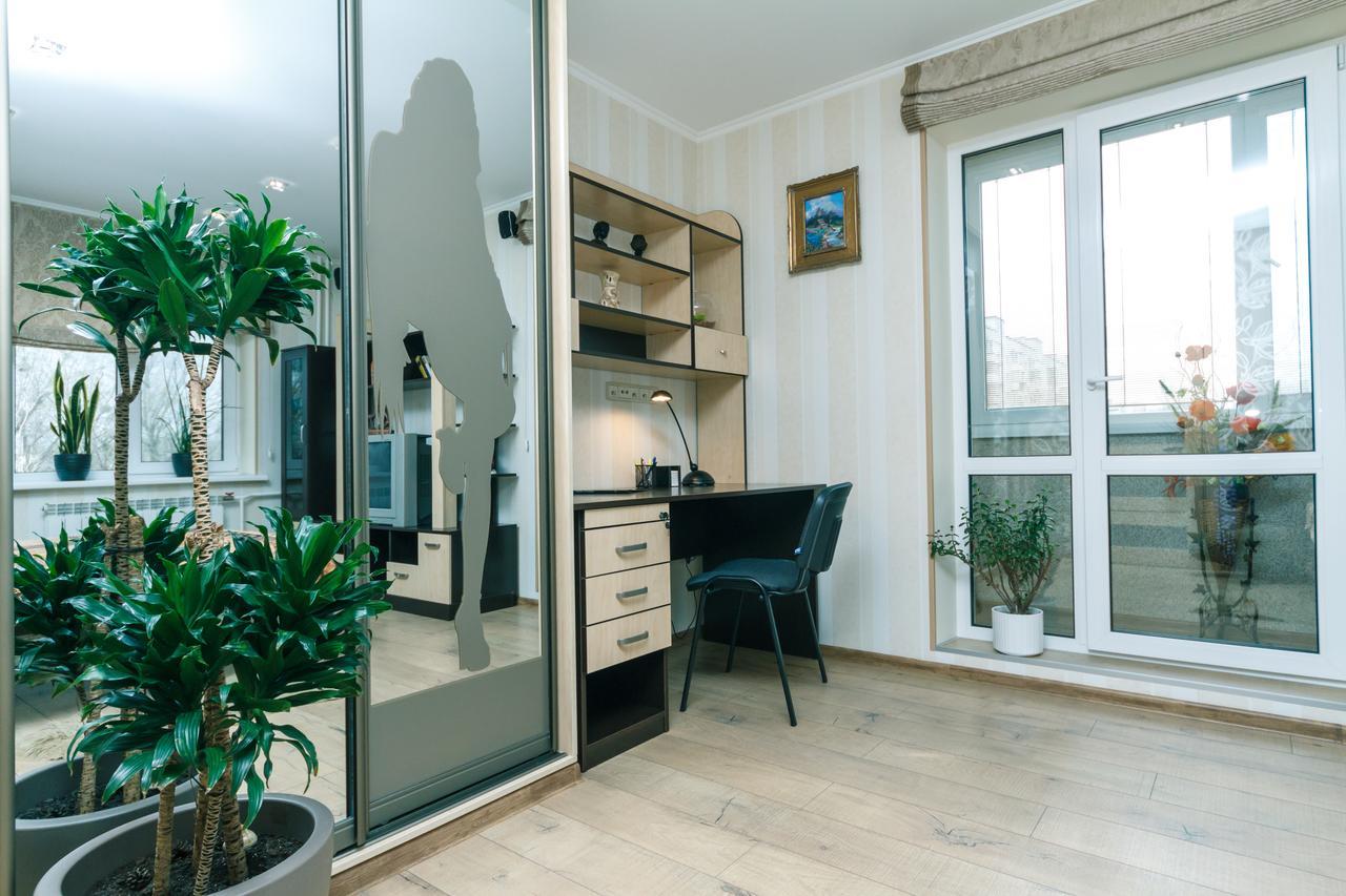 Apartment On Sevastopolska Square Kijów Zewnętrze zdjęcie